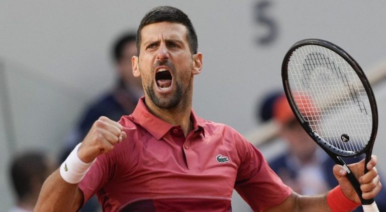 Novak Djokovic Advances in French Open